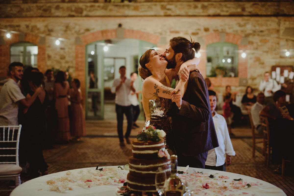 taglio torta sposi matrimonio fotografo arezzo