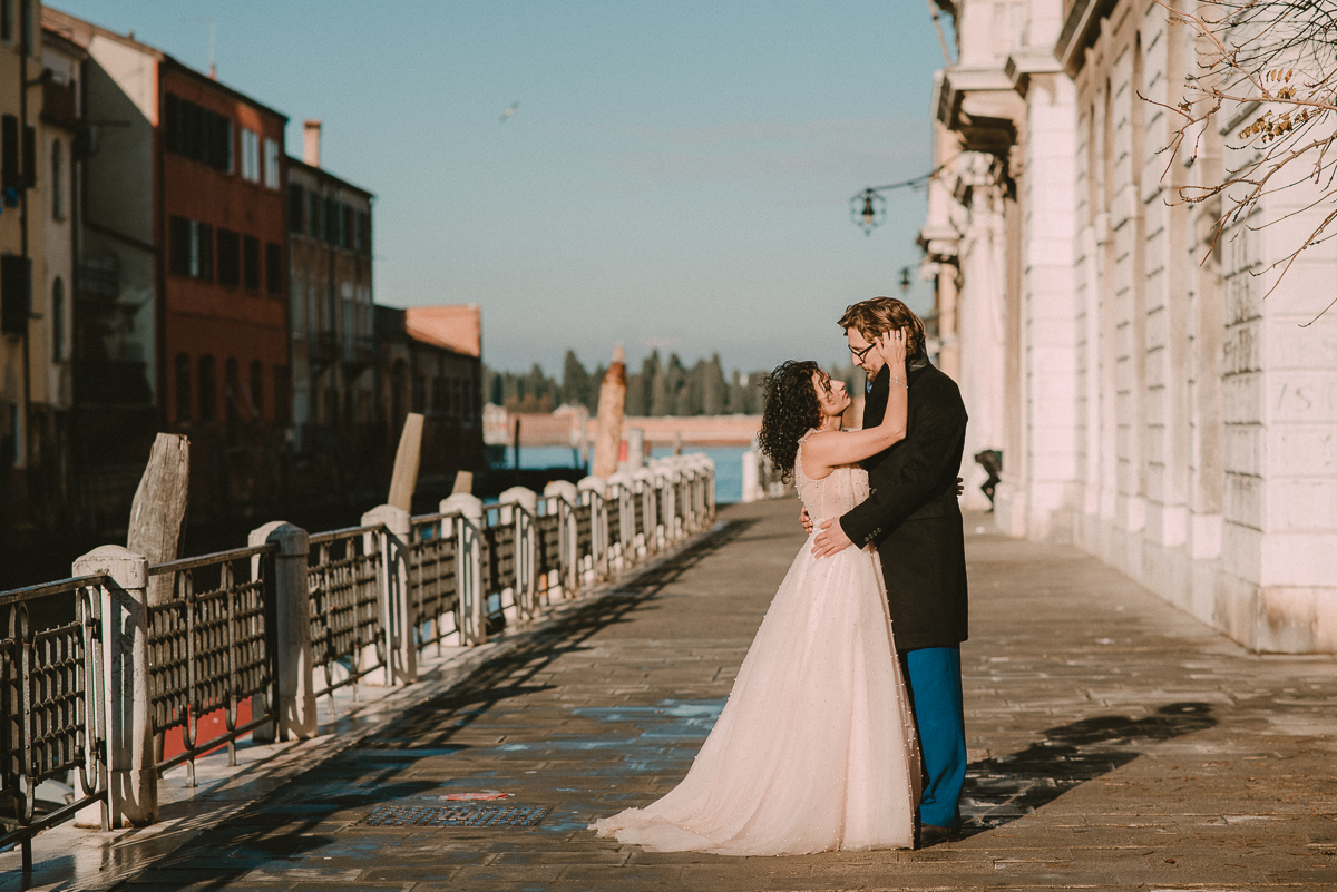 tuscan photographer honeymoon wedding venice venezia