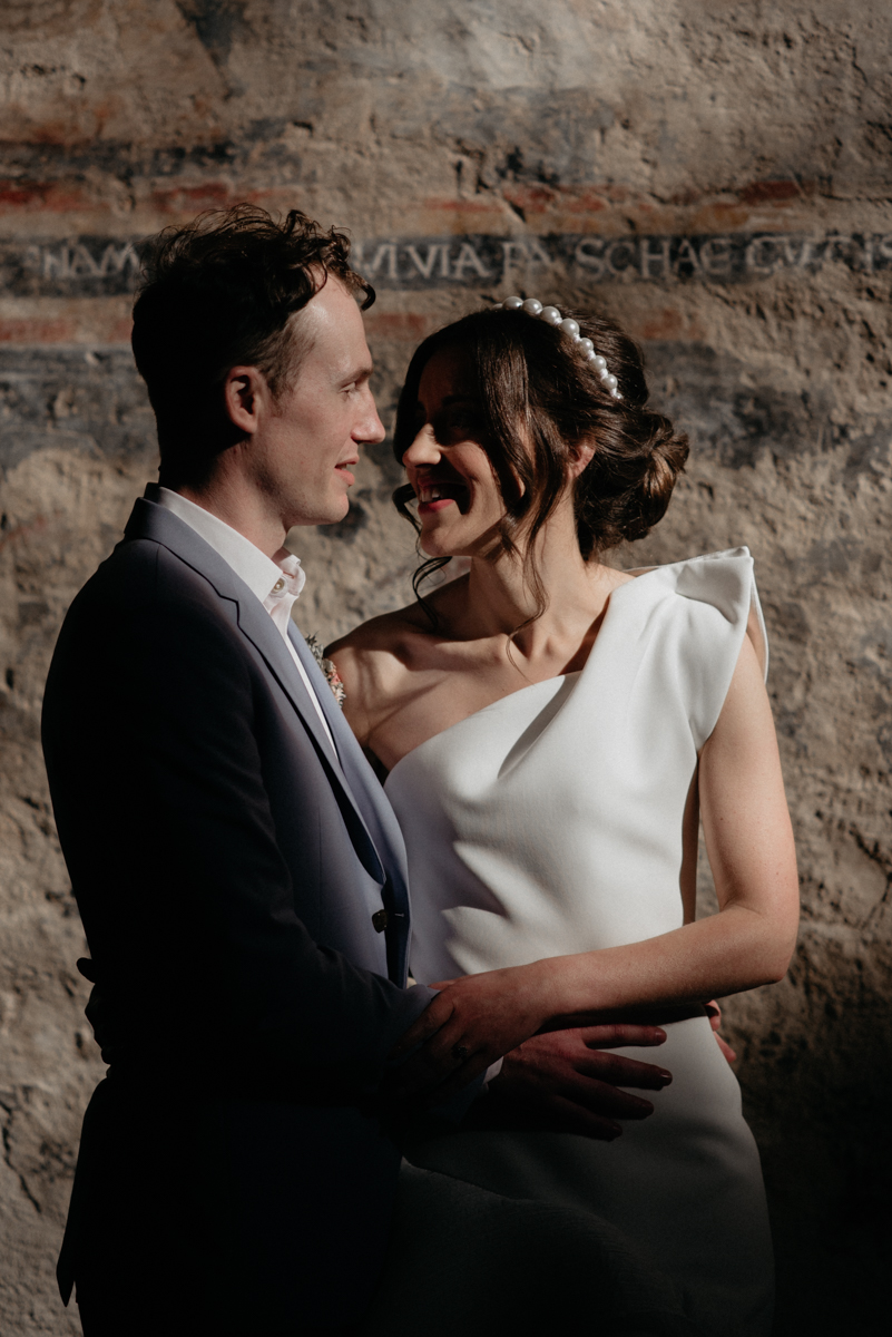 wedding photoshoot umbria abbazia san pietro in valle elopement