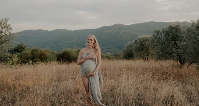 Maternity shooting in Tuscany, Arezzo